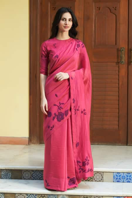 Vaayu Floral Applique Muslin Cotton Saree 