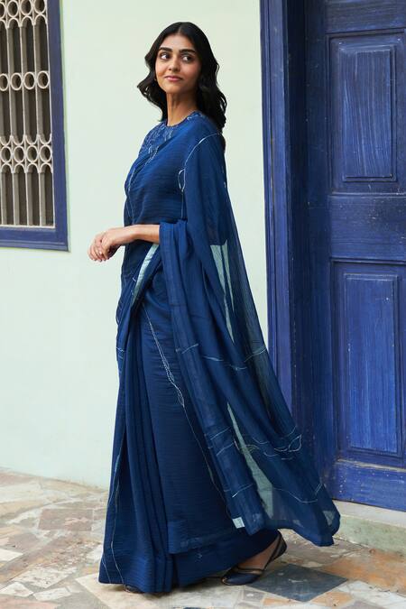 Vaayu_Blue Muslin Cotton Embroidered Thread Floral Printed Indigo Saree With Blouse_Online_at_Aza_Fashions