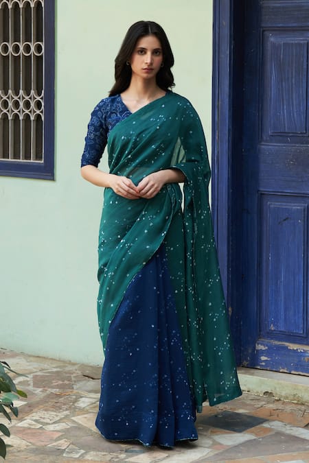 Vaayu Emerald Green Scattered Print Saree & Blouse 