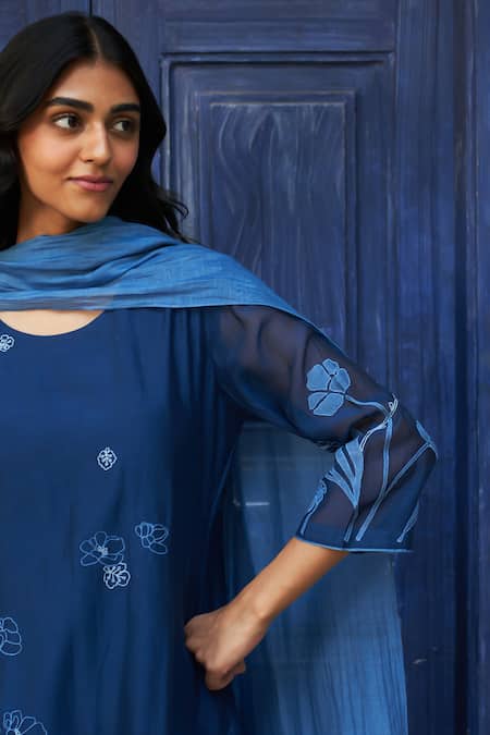 Shop_Vaayu_Blue Muslin Applique, Embroidery Round Neck Floral Kurta Set _Online_at_Aza_Fashions