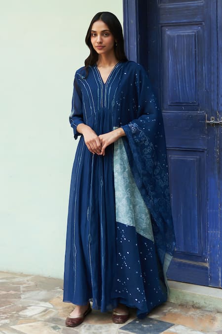 Vaayu Thread Work Anarkali With Dupatta 