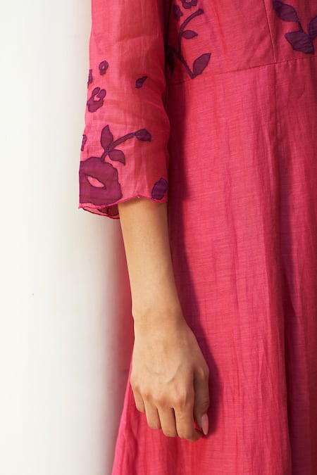 Buy Vaayu Pink Muslin Embroidery Round Neck Floral Applique Anarkali Set Online at Aza Fashions Buy_Vaayu_Pink Muslin Embroidery Round Neck Floral Applique Anarkali Set_Online_at_Aza_Fashions