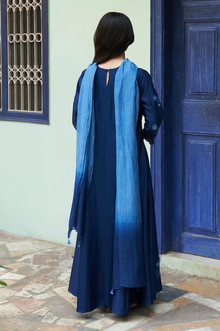 Shop Vaayu Blue Muslin, Cotton Embroidery, Applique Round Neck Floral Anarkali Set at Aza Fashions Shop_Vaayu_Blue Muslin, Cotton Embroidery, Applique Round Neck Floral Anarkali Set_at_Aza_Fashions