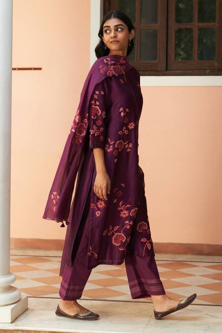 Vaayu Purple Muslin Applique Split V-neck Floral Kurta Pant Set at Aza Fashions Vaayu_Purple Muslin Applique Split V-neck Floral Kurta Pant Set_at_Aza_Fashions