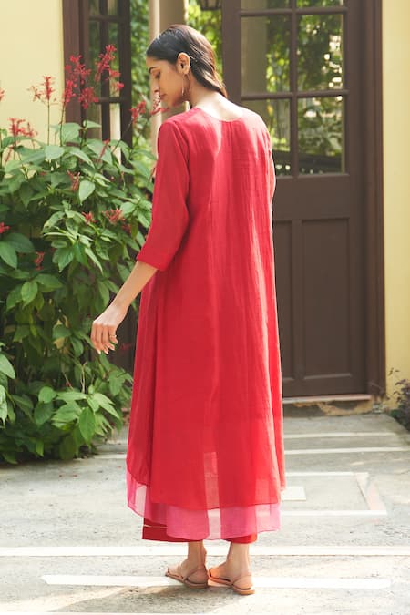 Shop Vaayu Red Muslin Embroidery Round Neck Asymmetric Bloom Applique Kurta Set at Aza Fashions Shop_Vaayu_Red Muslin Embroidery Round Neck Asymmetric Bloom Applique Kurta Set_at_Aza_Fashions