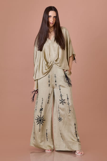 DILNAZ Tassel Embellished Sleeve Kaftan 