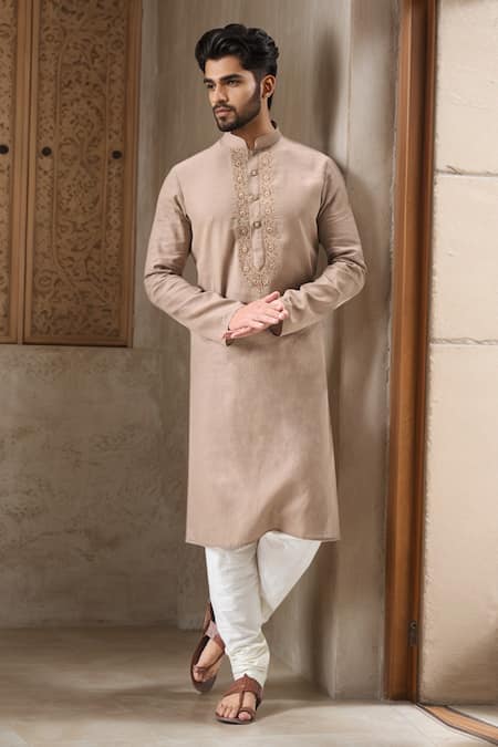 Samyukta Singhania Thread Embroidered Kurta Set 