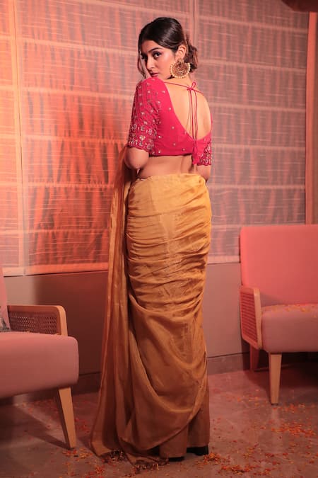 Priyal Bhardwaj Golden Shimmer Plain Tissue Saree 