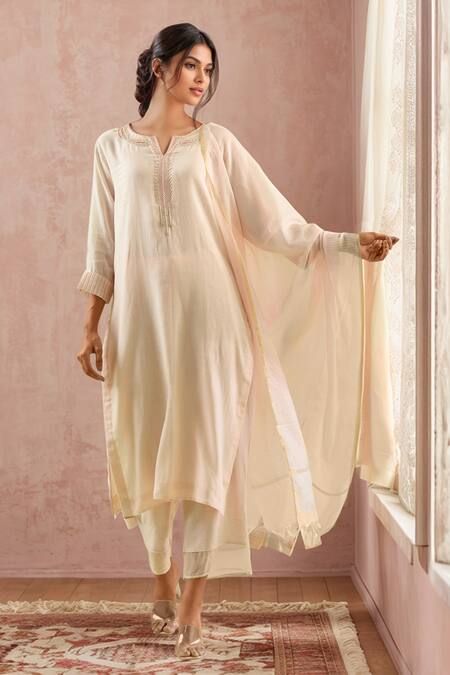 Kanika Sharma Thread Embroidered Asymmetric Kurta With Pant 