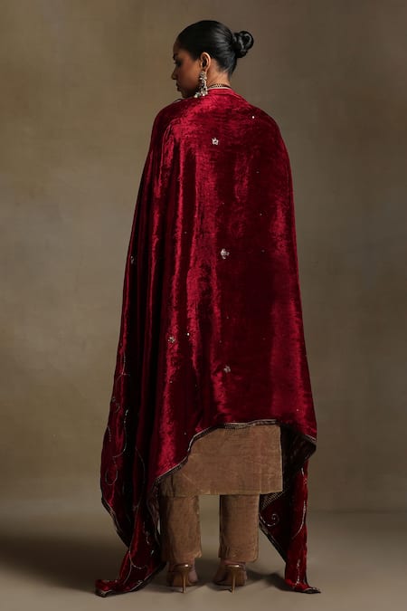 Weaver Story Floral Vine Hand Embroidered Dushala 