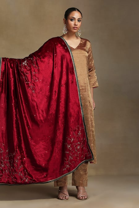 Weaver Story Floral Vine Embroidered Dushala 