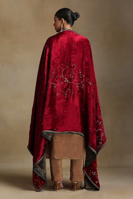 Weaver Story Floral Vine Embroidered Dushala 