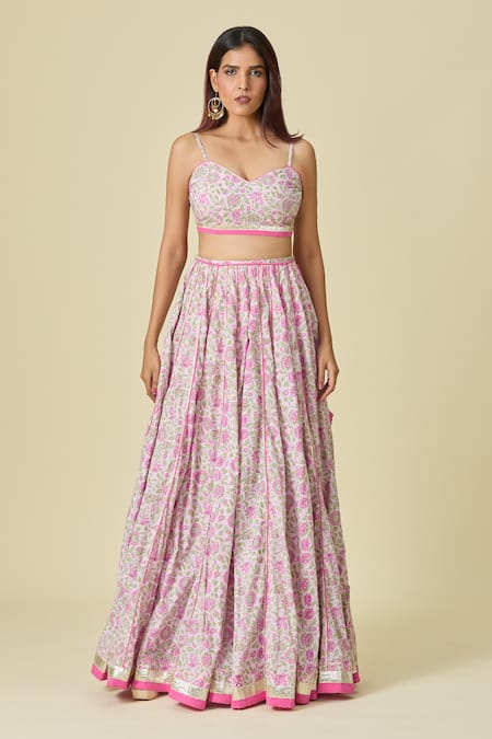 Naintara Bajaj_Pink Cotton Embroidery Sweetheart Neck Floral Printed Lehenga And Blouse Set _at_Aza_Fashions
