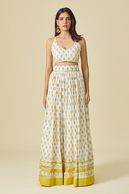 Samyukta Singhania_White Cotton, Chiffon Asymmetric Floral Print Lehenga Set _Online_at_Aza_Fashions