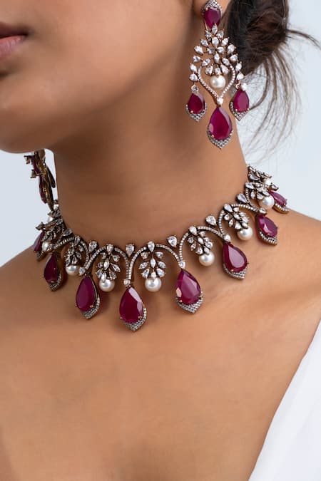 Shop Zevar King Red Stones, Pearls Geometric Drop Choker Set at Aza Fashions Shop_Zevar King_Red Stones, Pearls Geometric Drop Choker Set _at_Aza_Fashions