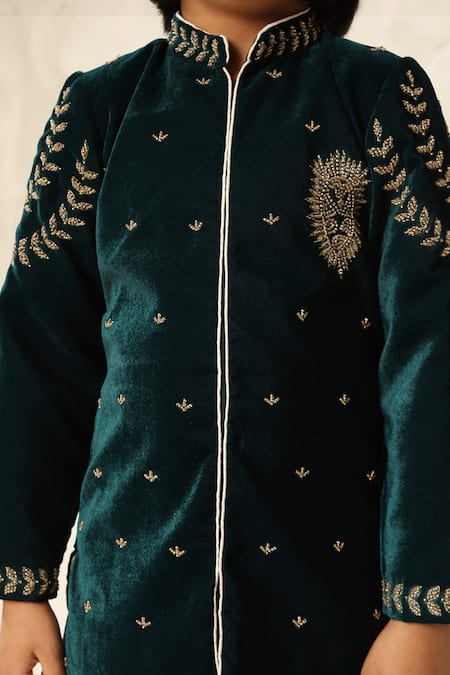 Fayon Kids X AZA Green Velvet, Cotton Metallic Thread, Emerald Moti Embellished Kurta Set Online at Aza Fashions Fayon Kids X AZA_Green Velvet, Cotton Metallic Thread, Emerald Moti Embellished Kurta Set _Online_at_Aza_Fashions