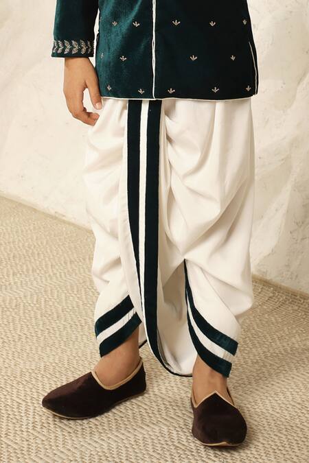 Shop Fayon Kids X AZA Green Velvet, Cotton Metallic Thread, Emerald Moti Embellished Kurta Set Online at Aza Fashions Shop_Fayon Kids X AZA_Green Velvet, Cotton Metallic Thread, Emerald Moti Embellished Kurta Set _Online_at_Aza_Fashions