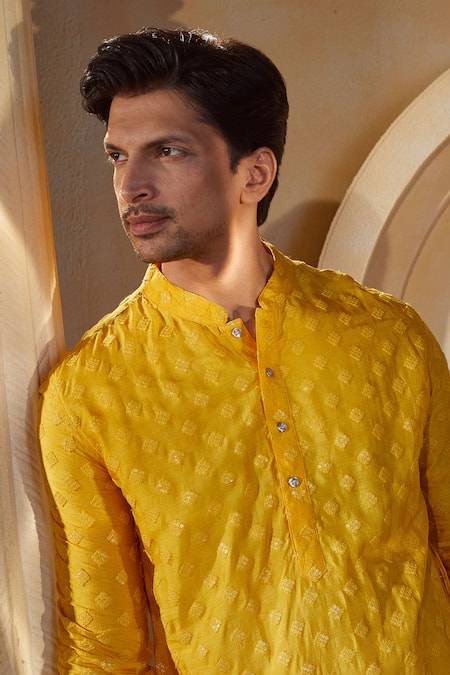 Buy_Spring Break X AZA_Yellow Silk, Cotton Sequins Geometric Thread Embroidered Kurta Set 