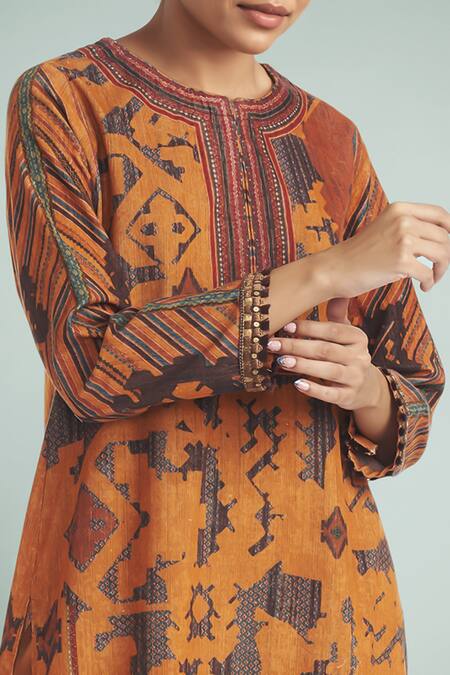 Saundh Yellow Cotton Satin, Cotton, Viscose Sequins, Abstract Printed Kurta Pant Set Online at Aza Fashions Saundh_Yellow Cotton Satin, Cotton, Viscose Sequins, Abstract Printed Kurta Pant Set _Online_at_Aza_Fashions