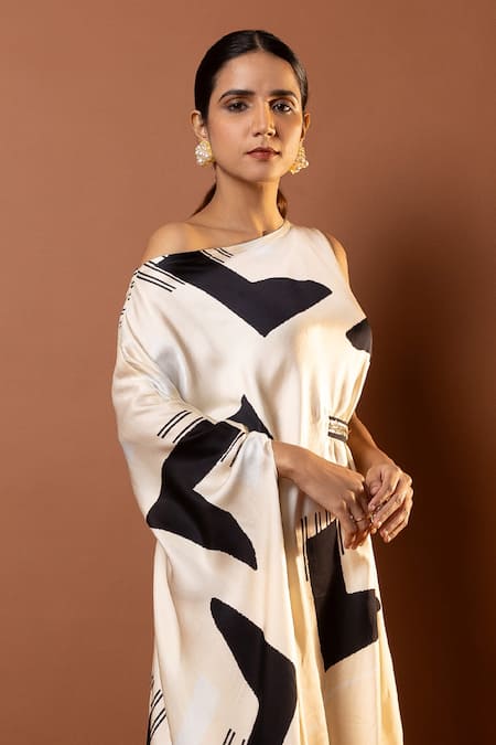 Vedika M Black Satin Sequins Asymmetric Geometric Print Maxi Dress And Belt Online at Aza Fashions Vedika M_Black Satin Sequins Asymmetric Geometric Print Maxi Dress And Belt _Online_at_Aza_Fashions