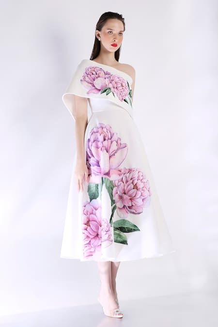 Buy Ozeqo White Neoprene Applique Midi Dress With Cape Buy_Ozeqo_White Neoprene Applique Midi Dress With Cape