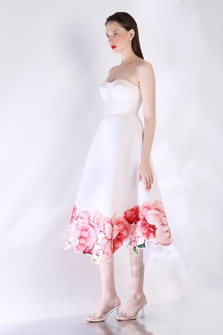 Ozeqo_White Neoprene Cut Work Sweetheart Neck Rose Printed Strapless Midi Dress _Online_at_Aza_Fashions