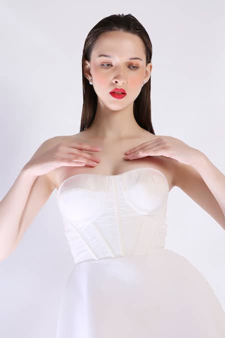 Buy_Ozeqo_White Neoprene Cut Work Sweetheart Neck Rose Printed Strapless Midi Dress 