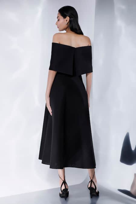 Ozeqo Fit & Flared Dress With Floral Cape 