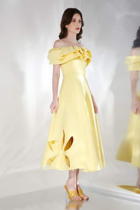 Ozeqo Daffodil Cutout Flared Dress With Ruffle Wrap 