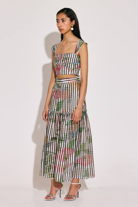 Shop Twinkle Hanspal Black Chanderi Square Neck Basket Print Corset And Skirt Set Online at Aza Fashions Shop_Twinkle Hanspal_Black Chanderi Square Neck Basket Print Corset And Skirt Set_Online_at_Aza_Fashions