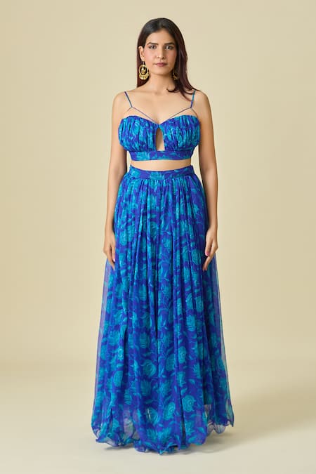 Naintara Bajaj_Blue Chiffon Embroidery V-neck Floral Print Pleated Lehenga Set _Online_at_Aza_Fashions
