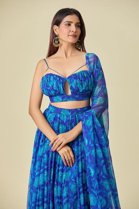 Naintara Bajaj_Blue Chiffon Embroidery V-neck Floral Print Pleated Lehenga Set _at_Aza_Fashions