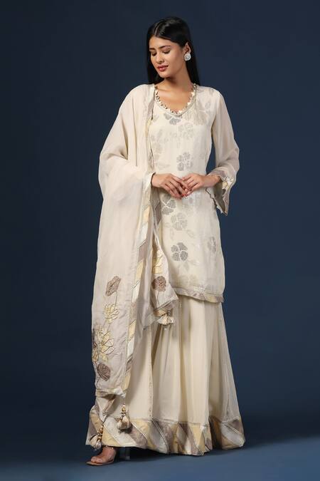 Two Sisters By Gyans Off White Georgette Sequins, Applique Embroidered Floral Kurta Sharara Set Online at Aza Fashions Two Sisters By Gyans_Off White Georgette Sequins, Applique Embroidered Floral Kurta Sharara Set _Online_at_Aza_Fashions