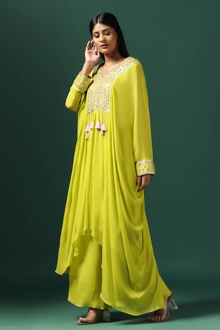 Buy_Two Sisters By Gyans_Green Georgette Tassels V-neck Floral Sequin Embroidered Kaftan And Pant Set 