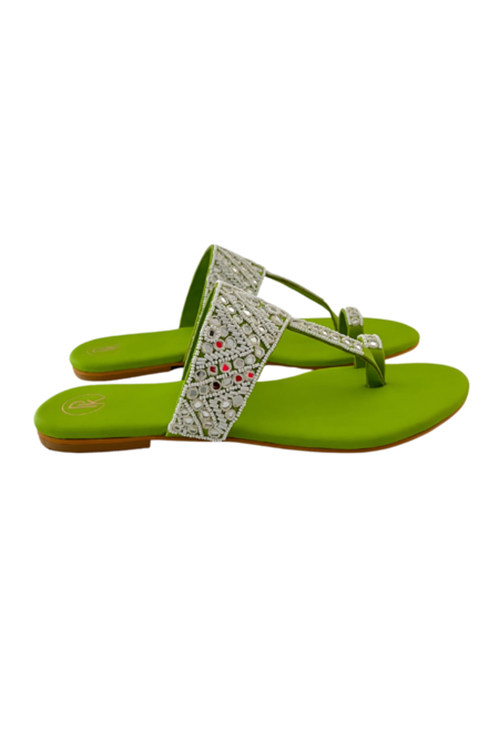 Preet Kaur_Green Resham Embroidered Kolhapuri Flats _Online_at_Aza_Fashions