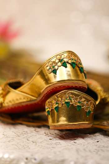 Shop_5elements_Gold Gota Patti Ghungroo Embellished Juttis _Online_at_Aza_Fashions