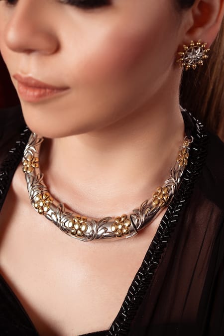 Shop Anana Gold Plated Floral Carved Choker Set at Aza Fashions Shop_Anana_Gold Plated Floral Carved Choker Set _at_Aza_Fashions
