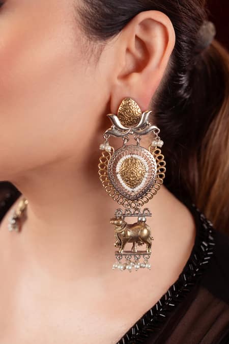 Shop Anana Gold Plated Lace, Stones Nandi Motif Kundan Polki Earrings at Aza Fashions Shop_Anana_Gold Plated Lace, Stones Nandi Motif Kundan Polki Earrings _at_Aza_Fashions