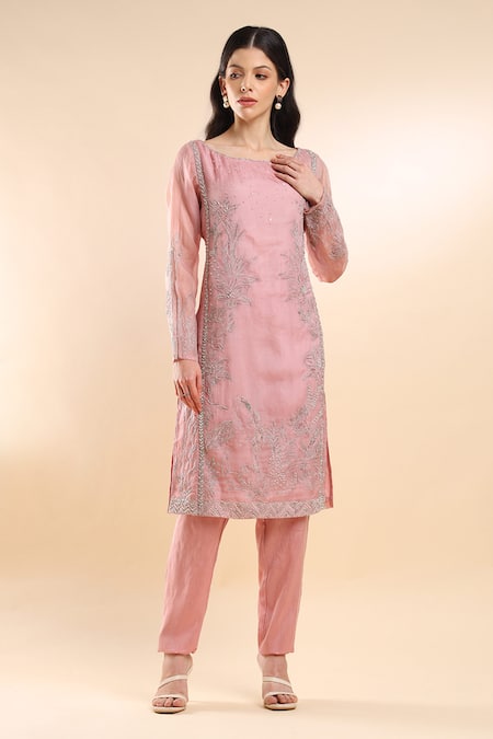 AMRTA by GUNEET KONDAL Enchanted Lake Blossom Embroidered Kurta With Pant 