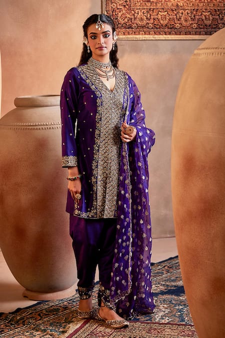 Manvi Kapoor Dilbar Sequin & Cutdana Embroidered Kurta Dhoti Pant Set 