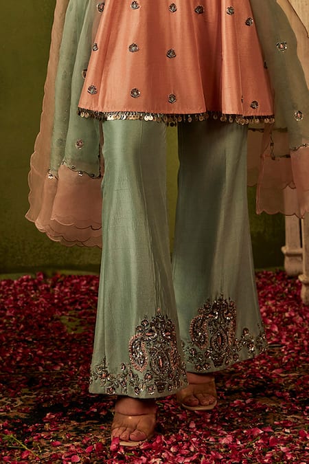 Buy_Manvi Kapoor_Peach Silk, Organza Sequins V-neck Embroidered Kurta Set _Online_at_Aza_Fashions
