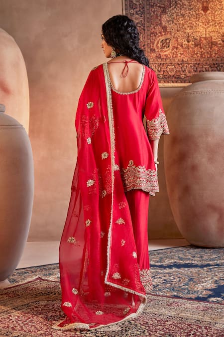 Manvi Kapoor Red Hand Embroidered Kurta Set 