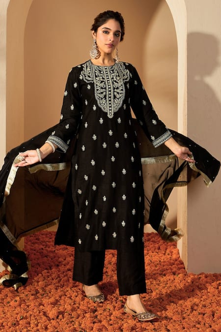 RoohbyRidhimaa Muktalif Sequin Embroidered Kurta Set 