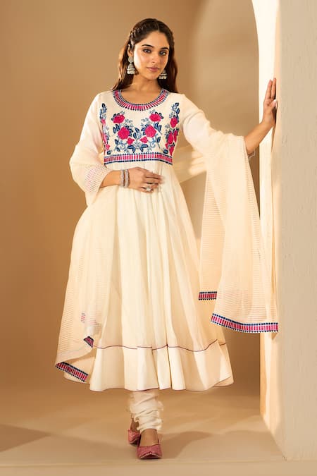 RoohbyRidhimaa Uzma Thread Embroidered Anarkali Set 