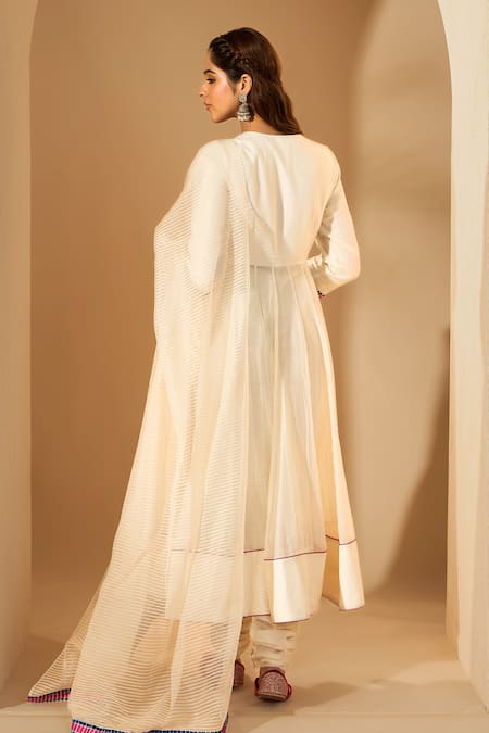 Shop_Roohbyridhimaa_Off White Chanderi Embroidery Round Neck Floral Resham Anarkali Set _at_Aza_Fashions