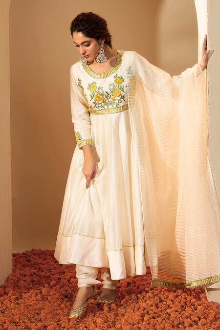 Buy_Roohbyridhimaa_Off White Chanderi Embroidery Round Neck Uzma Resham Anarkali Set _Online_at_Aza_Fashions