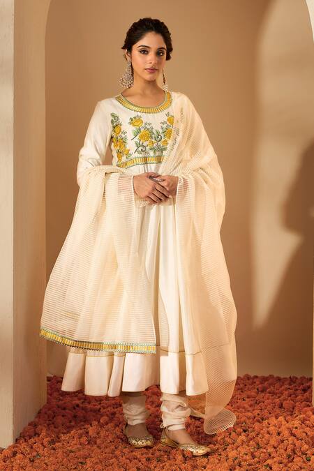 Shop_Roohbyridhimaa_Off White Chanderi Embroidery Round Neck Uzma Resham Anarkali Set _Online_at_Aza_Fashions