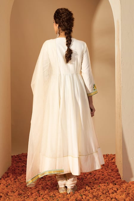Shop_Roohbyridhimaa_Off White Chanderi Embroidery Round Neck Uzma Resham Anarkali Set _at_Aza_Fashions