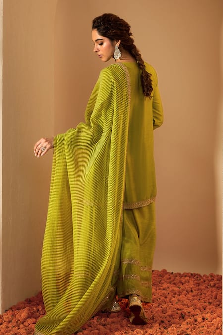 Roohbyridhimaa Zari Embroidered Green Kurta Set 