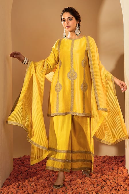 RoohbyRidhimaa Zainaa Zari Embroidered Kurta Flared Pant Set 